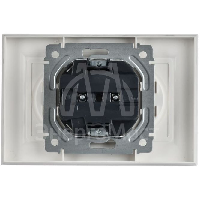 Розетка 2-м СП BRITE РС12-2-БрАБ 10А в сборе без заземл. без защ. шторок арктич. бел. IEK BR-R20-10-K91-F