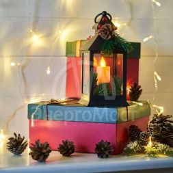 Фонарь декоративный со свечкой и шишкой черн. корпус 10.7x10.7x23.5см тепл. бел. Neon-Night 513-047