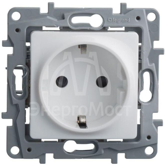Механизм розетки 1-м СП Etika 2К+З 16А с заземл. винт. зажимы бел. Leg 672221
