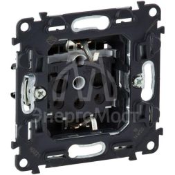 Механизм розетки 1-м СП Valena In&#039;matic 16А IP20 250В 2К+З защ. шторки винт. зажимы Leg 753029