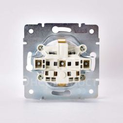 Механизм розетки 1-м СП KARINA защ. шторки с заземл. термопласт жемчуж./бел. перламутр LEZARD 707-3088-124B