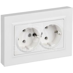 Розетка 2-м СП BRITE РСПл12-3-БрАБ 16А в сборе с заземл. без защ. шторок плоская арктич. бел. IEK BR-R27-16-K91-F