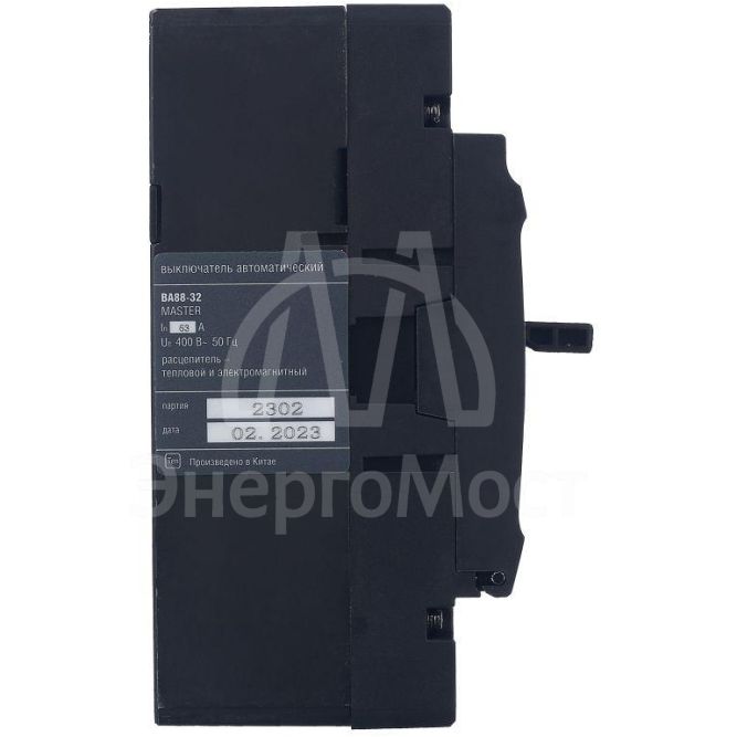 Выключатель автоматический 3п 63А 25кА ВА88-32 MASTER IEK SVA10-3-0063-02
