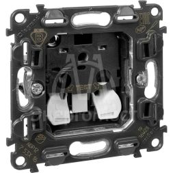 Механизм розетки 1-м СП Valena In&#039;matic 16А IP20 250В 2К защ. шторки безвинт. зажимы Leg 753016