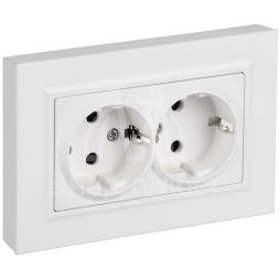 Розетка 2-м СП BRITE РСшПл12-3-БрАБ 16А в сборе с заземл. защ. шторки плоская арктич. бел. IEK BR-R28-16-K91-F