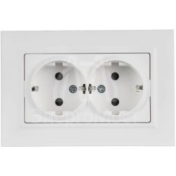Розетка 2-м СП BRITE РСшПл12-3-БрАБ 16А в сборе с заземл. защ. шторки плоская арктич. бел. IEK BR-R28-16-K91-F