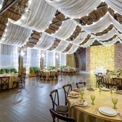 Гирлянда &amp;quot;Белт Лайт&amp;quot; 10м шаг 50см 20 подвесных патронов 25Вт IP65 провод бел. каучук Neon-Night 331-336