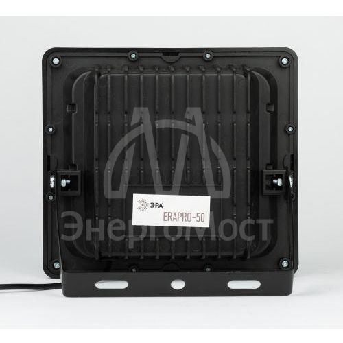 Прожектор светодиодный ПДУ ERAPRO-50 уличный с датчиком движения солнечная батарея 50Вт 360лм 5000К ЭРА Б0049546