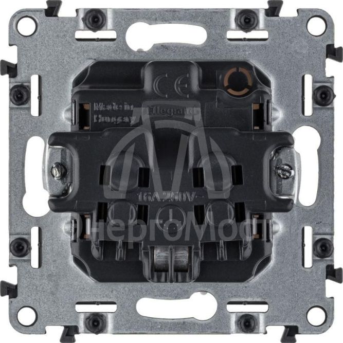 Механизм розетки 1-м СП Valena Allure 16А IP20 250В 2К+З с лиц. панелью винт. зажимы бел. Leg 753724