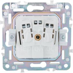 Розетка SKANDY 16А с заземл. без защ. шторок SK-R05S серебр. IEK SK-R11-16-K23