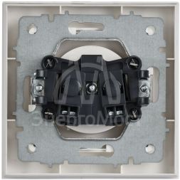 Розетка BRITE РСР10-1-0-БрАБ 10А в сборе без заземл. без защ. шторок арктич. бел. IEK BR-R10-10-K91-F