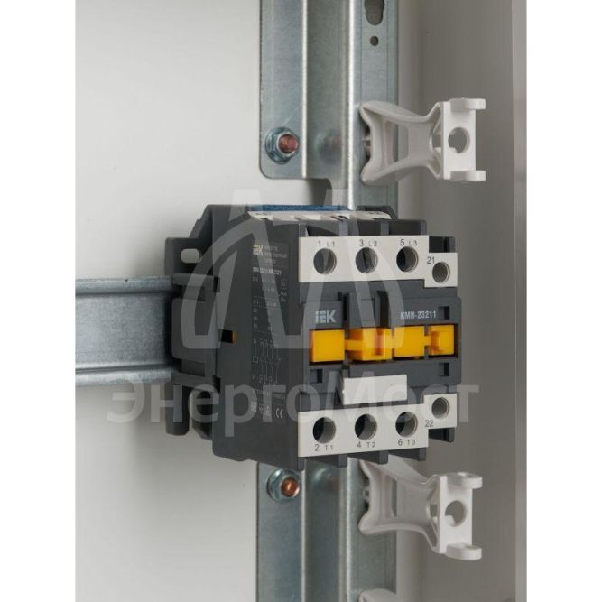 Контактор КМИ-23211 32А 230В/АС3 1НЗ IEK KKM21-032-230-01