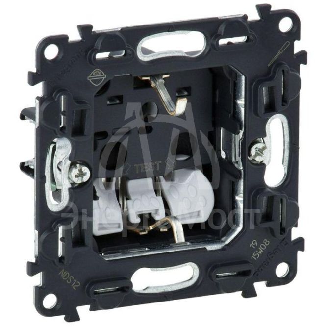 Механизм розетки 1-м СП Valena In&amp;#039;matic 16А IP20 250В 2К+З защ. шторки безвинт. зажимы Leg 753030