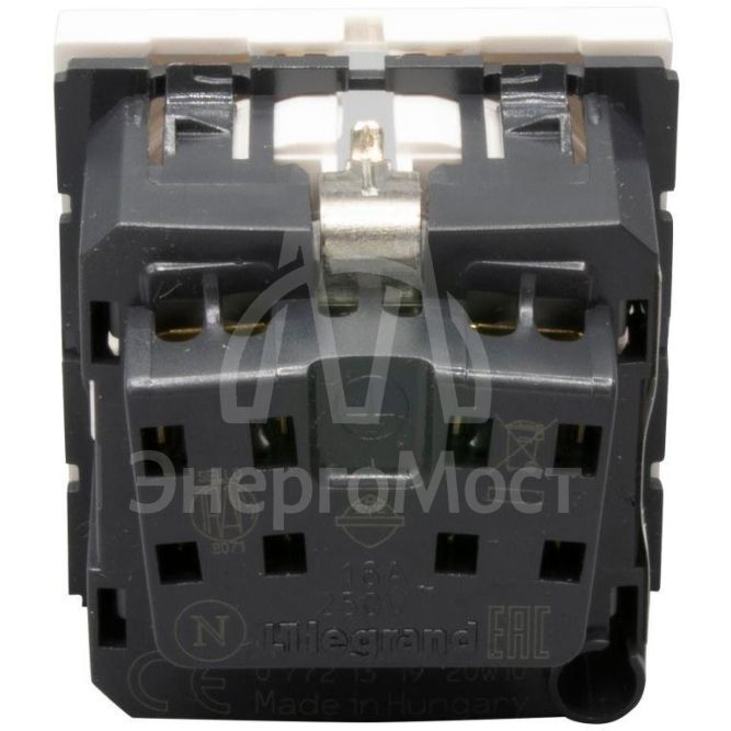 Механизм розетки 1-м СП Mosaic New 2мод. 2К+З защ. шторки винт. клеммы нем. станд. с заземл. бел. Leg 077213