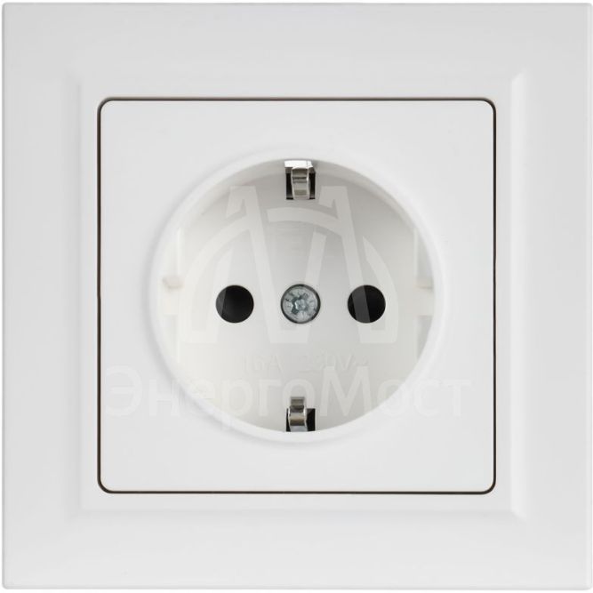 Розетка BRITE РСР14-1-0-БрАБ 16А в сборе с заземл. защ. шторки арктич. бел. IEK BR-R14-16-K91-F