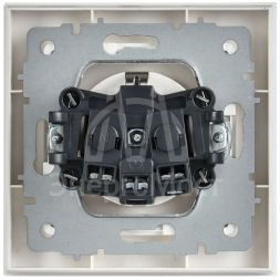 Розетка BRITE РСР14-1-0-БрАБ 16А в сборе с заземл. защ. шторки арктич. бел. IEK BR-R14-16-K91-F