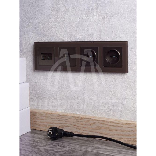 Рамка 4-м BRITE РУ-4-2-БрТБ стекло темн. бронза IEK BR-M42-G-K45