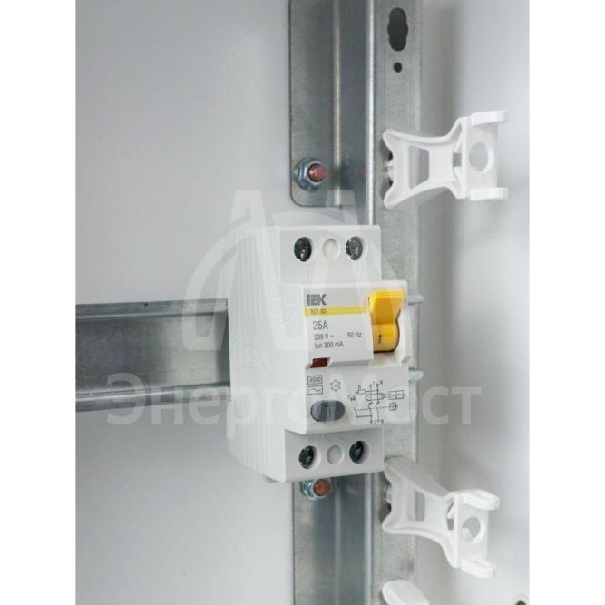 Выключатель дифференциального тока (УЗО) 2п 25А 300мА тип AC ВД1-63 IEK MDV10-2-025-300