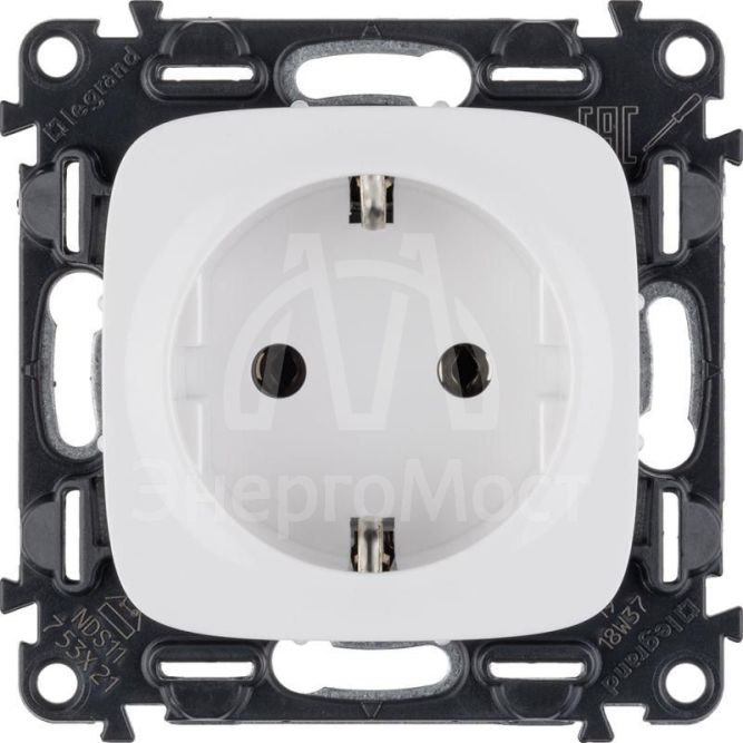 Механизм розетки 1-м СП Valena Allure 16А IP2X 250В 2К+З с лиц. панелью безвинт. зажимы бел. Leg 753721