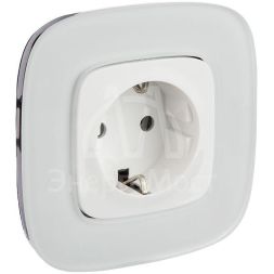 Механизм розетки 1-м СП Valena Allure 16А IP2X 250В 2К+З с лиц. панелью безвинт. зажимы бел. Leg 753721