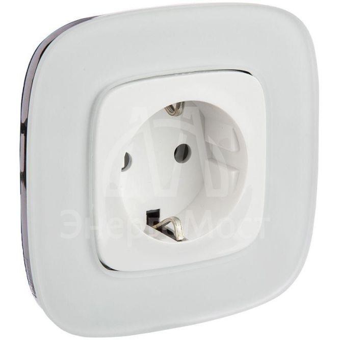 Механизм розетки 1-м СП Valena Allure 16А IP2X 250В 2К+З с лиц. панелью безвинт. зажимы бел. Leg 753721