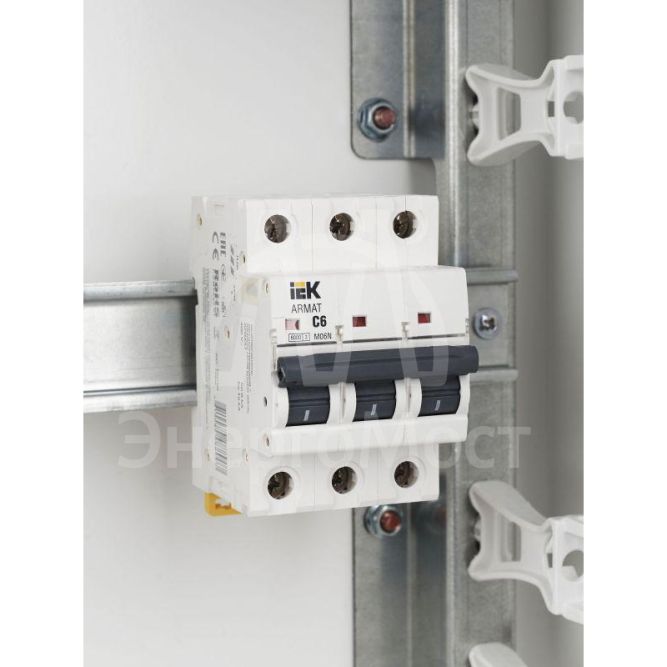 Выключатель автоматический 3п C 6А M06N ARMAT IEK AR-M06N-3-C006