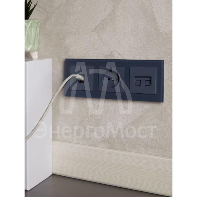 Розетка 1-м СП BRITE РС10-1-0-БрМ 10А без заземл. без защ. шторок маренго IEK BR-R10-10-K35