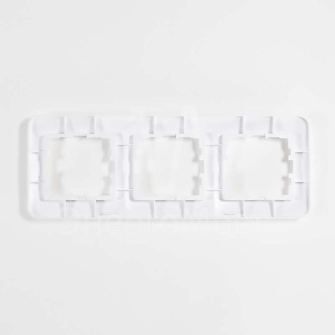 Рамка 3-м KARINA LIFE горизонт. жемчуж./бел. перламутр. LEZARD 708-3000-148