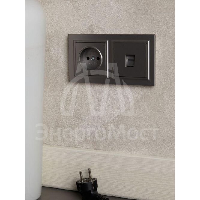 Розетка 1-м СП BRITE РС10-1-0-БрС 10А без заземл. без защ. шторок сталь IEK BR-R10-10-K46