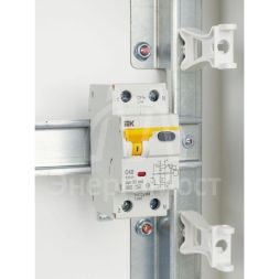 Выключатель автоматический дифференциального тока 2п (1P+N) C 40А 30мА тип A 6кА АВДТ-32 IEK MAD22-5-040-C-30