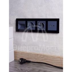 Рамка 4-м BRITE РУ-4-2-БрЧ стекло черн. IEK BR-M42-G-K02