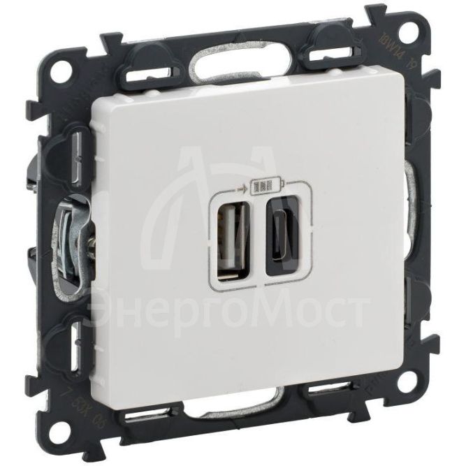 Устройство зарядное Valena Life с 2-мя USB-разъемами тип A-тип C 240В/5В 3000мА с лиц. панелью бел. Leg 753106