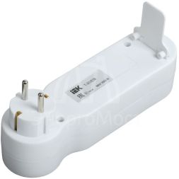 Тройник Т-01/03В 3 места 2P+PE 16А с выкл. бел. IEK WTP10-16-03-ZK-K01