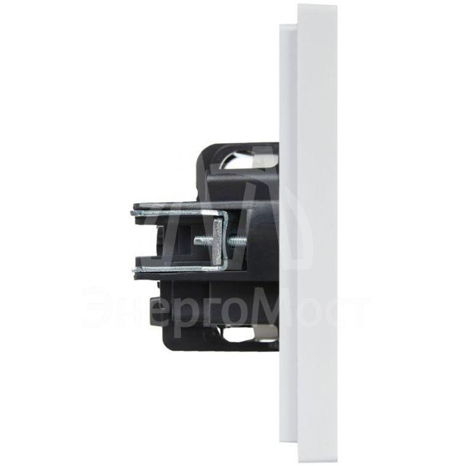 Розетка СП FORTE&amp;amp;PIANO FP216 16А с заземл. без защ. шторок винт. крепл. бел. IEK FP-R11-16-K01