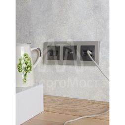 Рамка 3-м BRITE РУ-3-2-БрД стекло дым. IEK BR-M32-G-K30