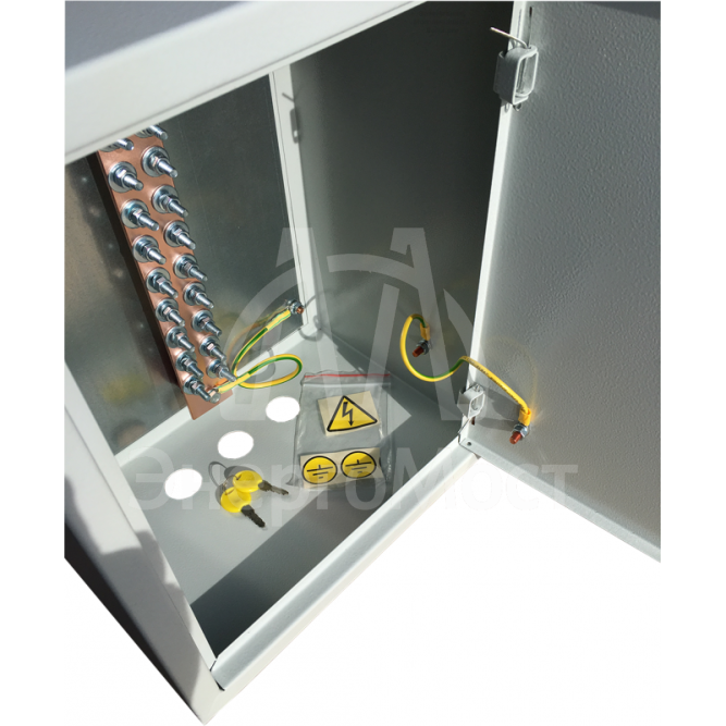 Ящик ГЗШ-30 шина медная 40х4, 30 подключений