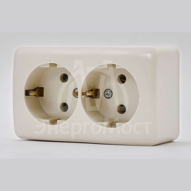 Розетка 2-м ОП VIOLA с заземл. крем. LEZARD 751-0300-127