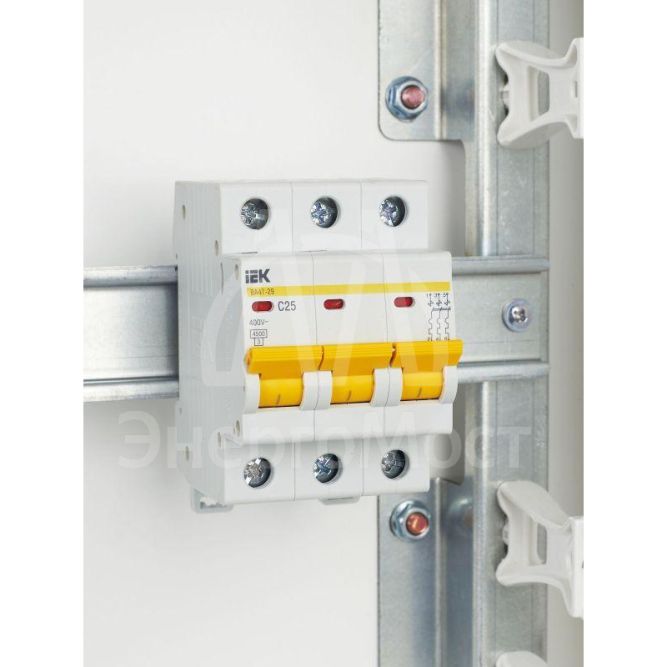 Выключатель автоматический модульный 3п C 25А 4.5кА ВА47-29 IEK MVA20-3-025-C