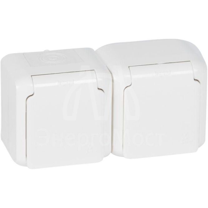 Розетка 2-м ОП Quteo 16А с защ. крышкой защ. шторки с заземл. IP44 бел. Leg 782323