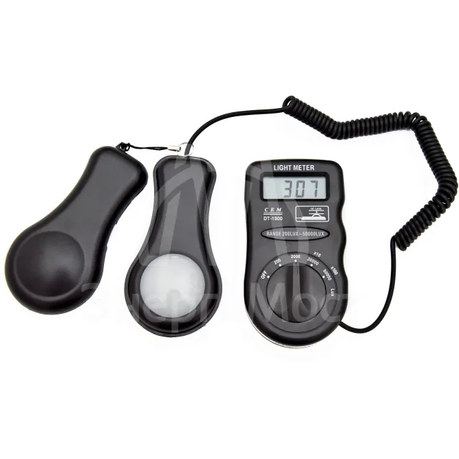DT-1300 Люксметр