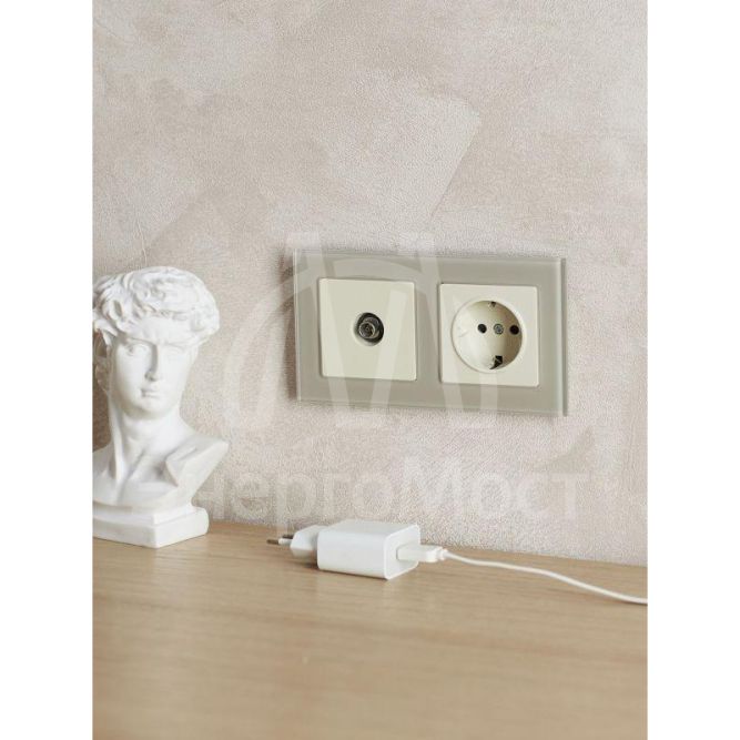 Рамка 2-м BRITE РУ-2-2-БрД стекло дым. IEK BR-M22-G-K30