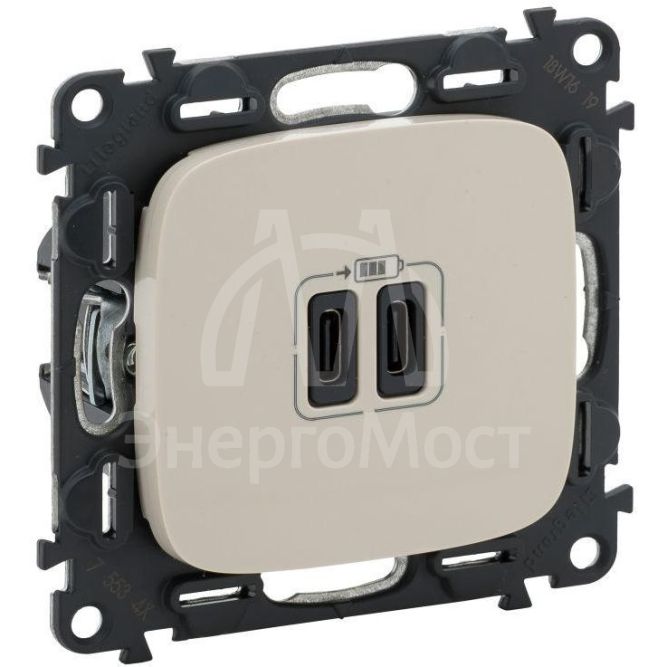 Устройство зарядное Valena Allure с 2-мя USB-разъемами тип C-тип C 240В/5В 3000мА с лиц. панелью сл. кость Leg 755346