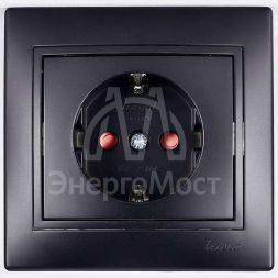 Розетка 1-м СП Мира защ. шторки с заземл. керамика черн. бархат LEZARD 701-4242-124