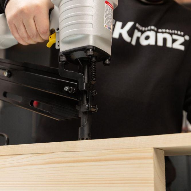 Пневмопистолет гвоздезабивной (нейлер) N90/D21 Kranz KR-16-1620