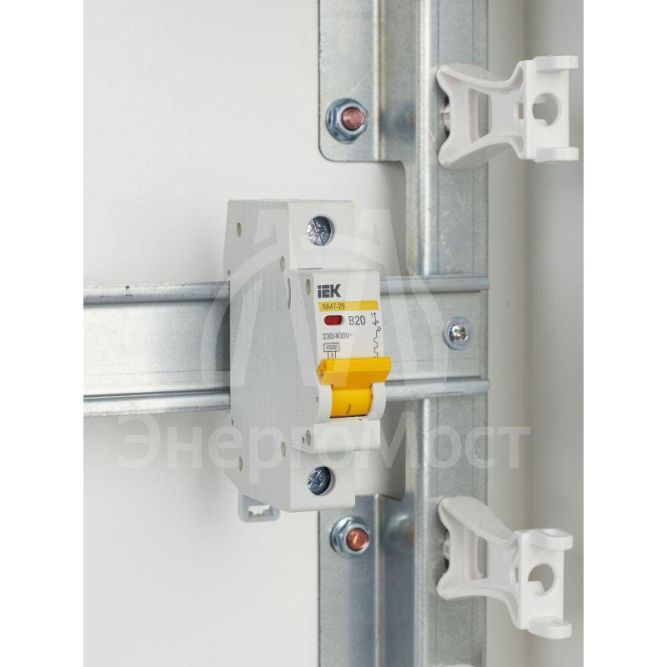 Выключатель автоматический модульный 1п B 20А 4.5кА ВА47-29 IEK MVA20-1-020-B