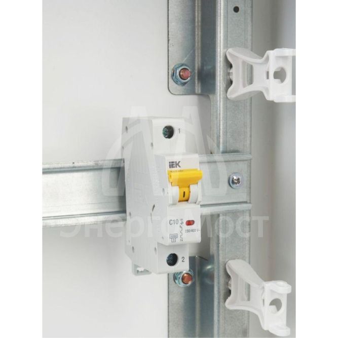 Выключатель автоматический модульный 1п C 10А 6кА ВА47-60M IEK MVA31-1-010-C