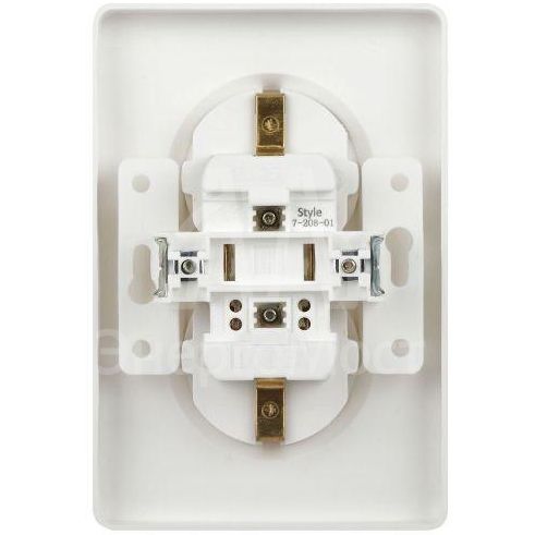Розетка 2-м СП Style 7-208-01 16А 250В IP20 2х2P+E Schuko с заземл. защ. шторки бел. Intro Б0060625