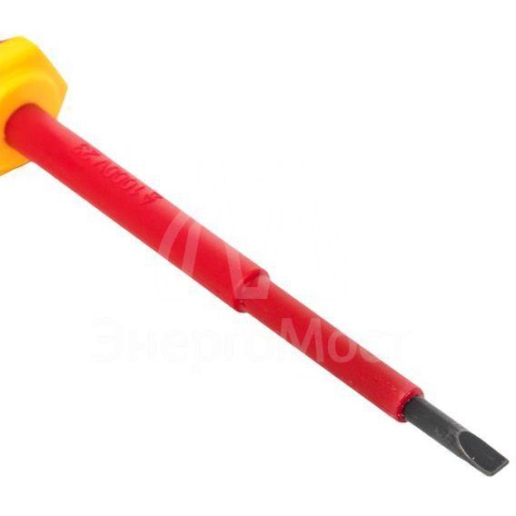 Отвертка SL4х100мм Master 1000В Basic EKF sl-4-100-mas-in