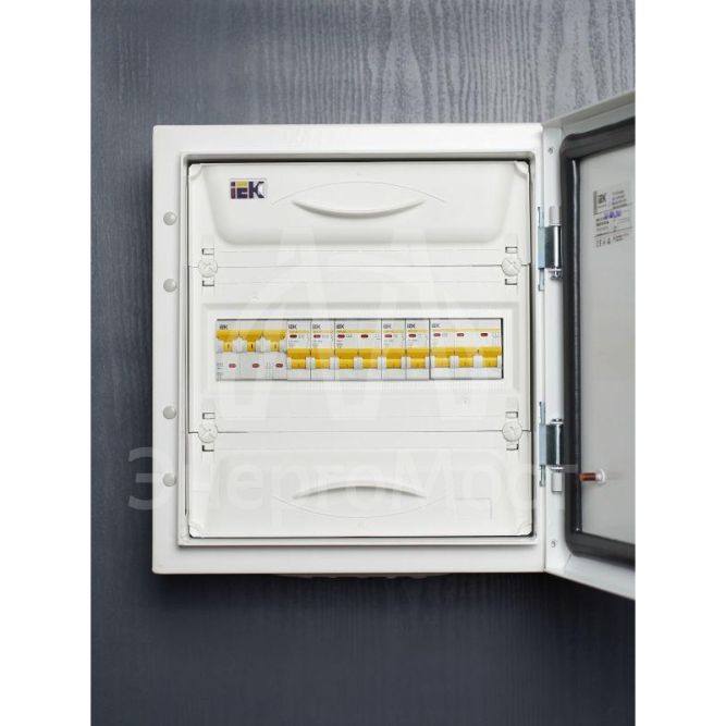 Выключатель автоматический модульный 1п B 10А 4.5кА ВА47-29 IEK MVA20-1-010-B
