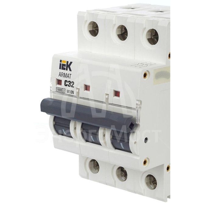 Выключатель автоматический 3п C 32А M10N ARMAT IEK AR-M10N-3-C032